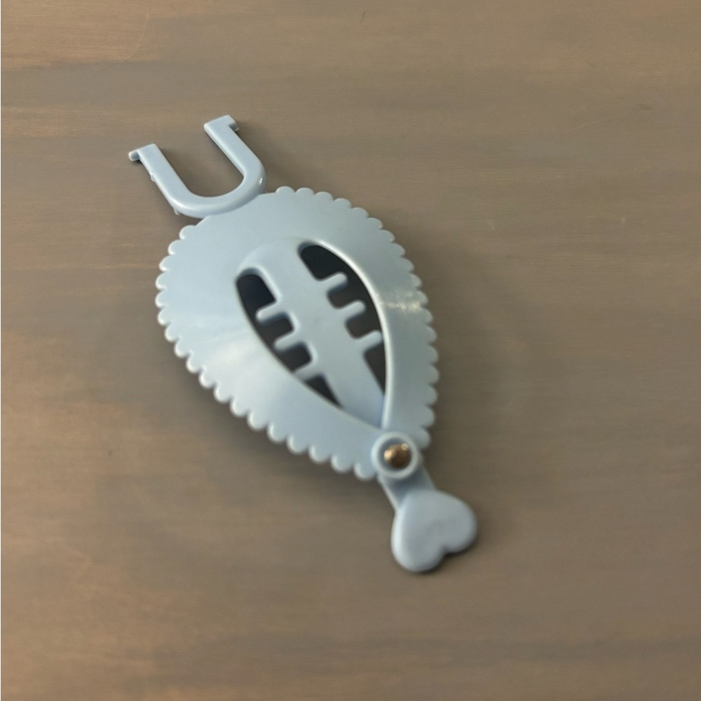 Galoob vintage blue Hair Clip